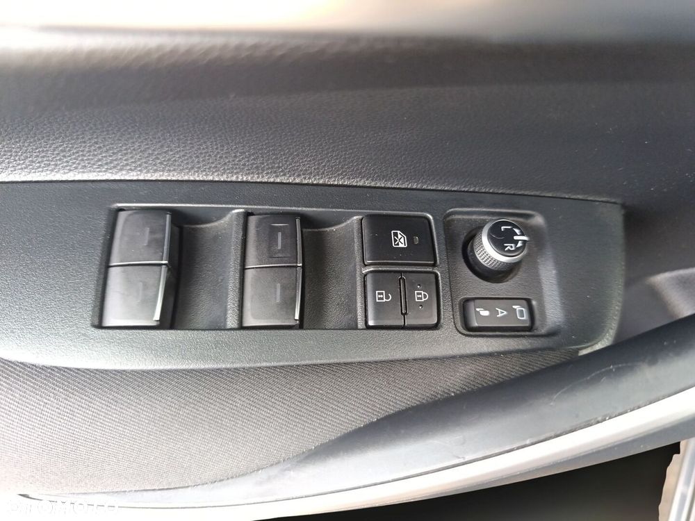 Toyota Corolla 1.8 Hybrid Comfort - 33