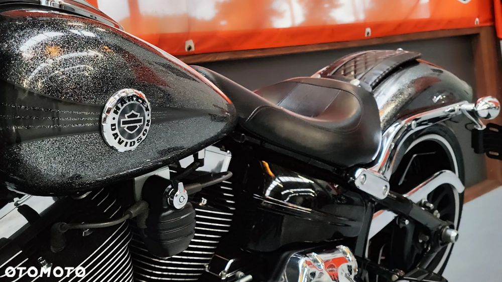 Harley-Davidson FXSB Breakout - 20