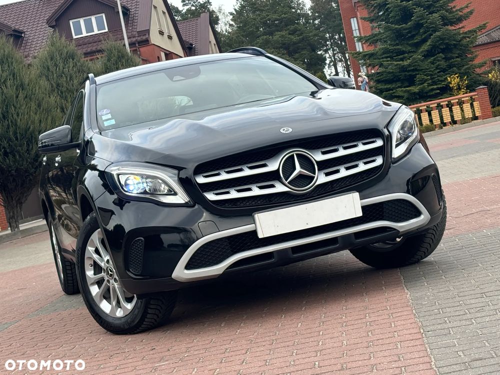 Mercedes-Benz GLA - 8