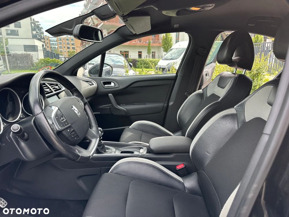 Citroën DS4 1.6 HDi SoChic - 13