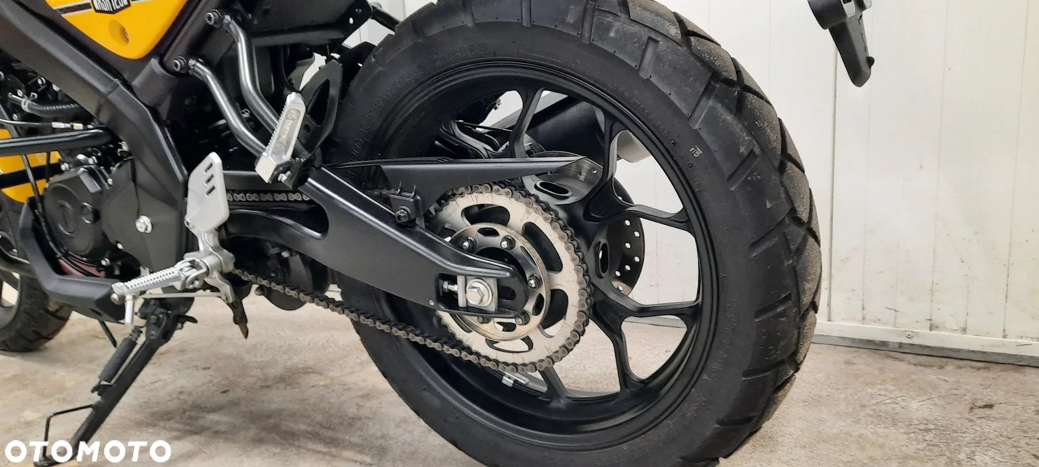 Yamaha XSR - 10