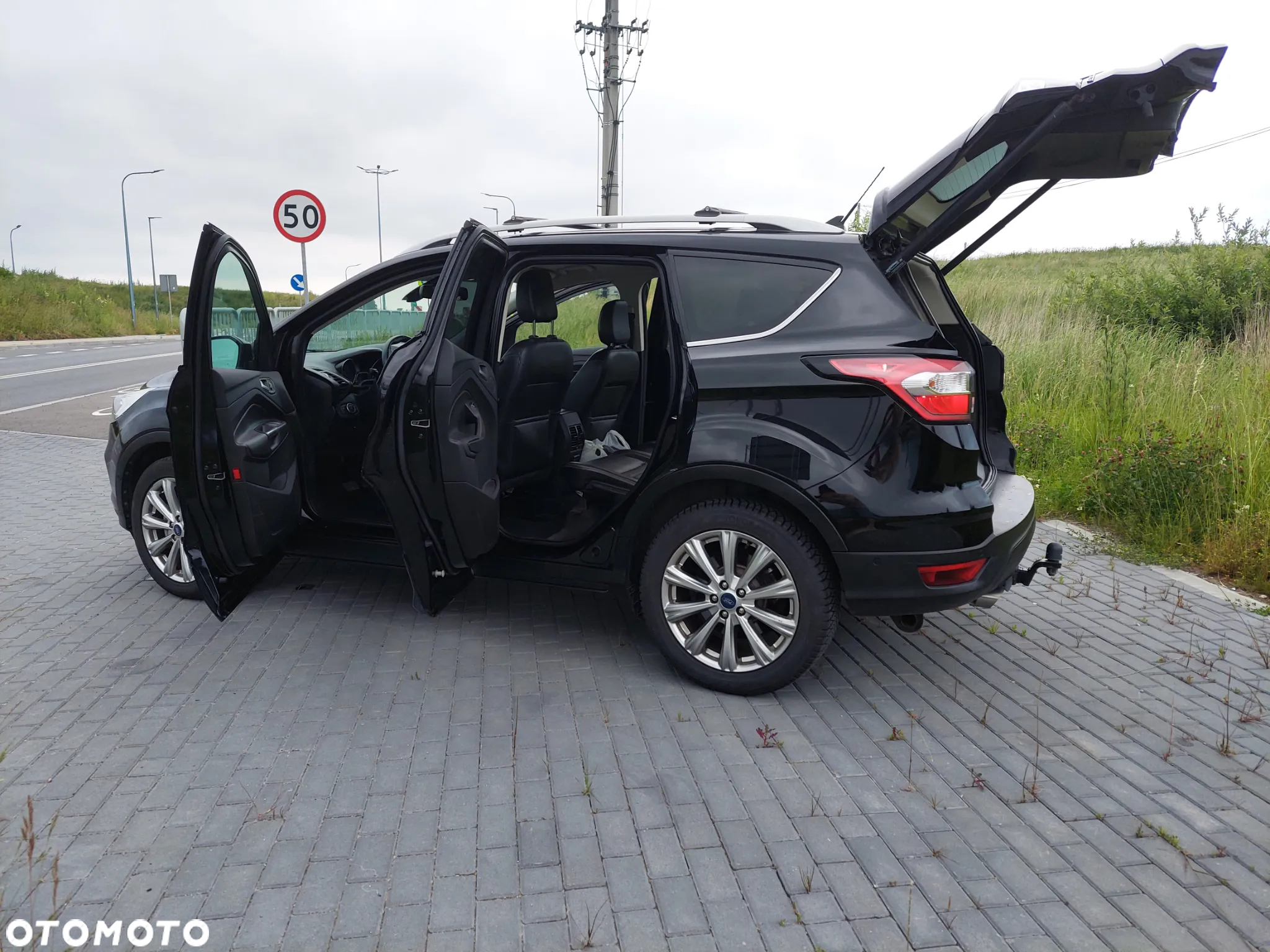 Ford Escape 2.0 EcoBoost AWD Titanium - 24