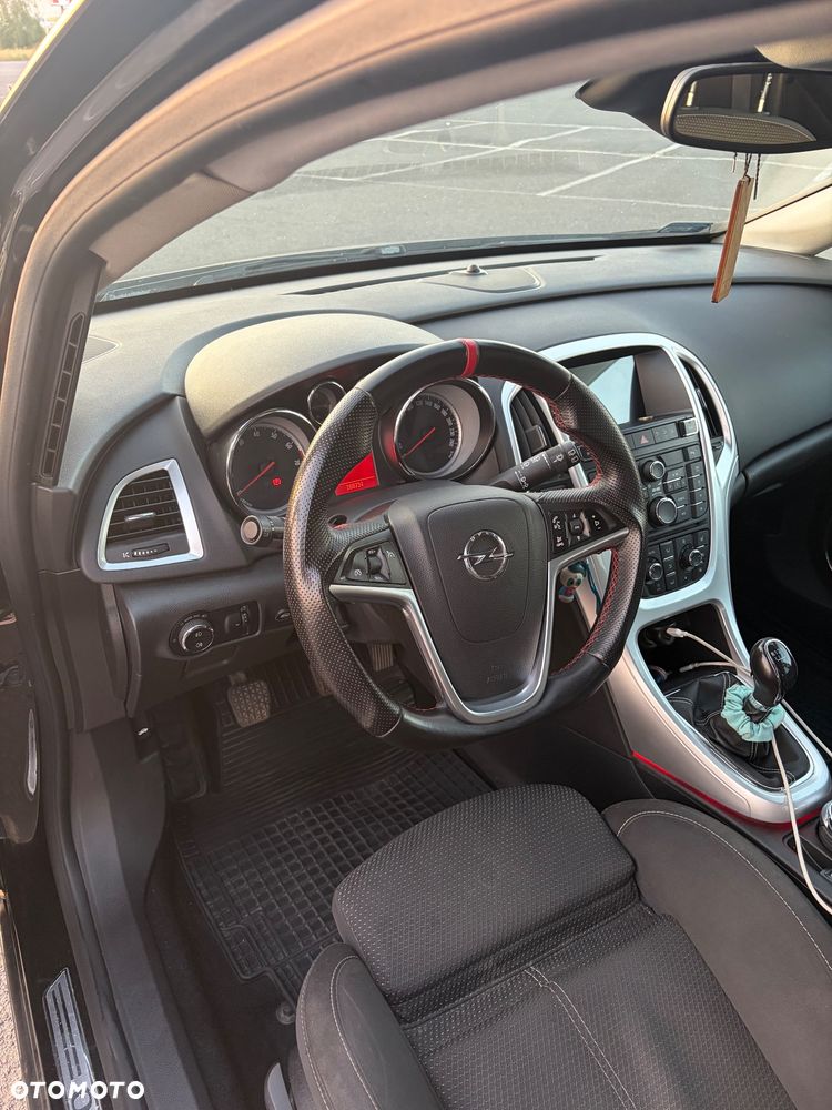 Opel Astra 1.6 T Sport - 11