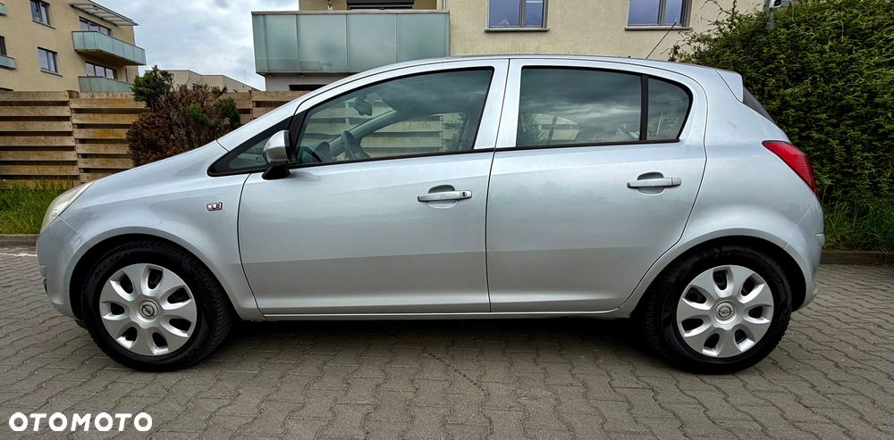 Opel Corsa 1.2 16V Innovation - 9