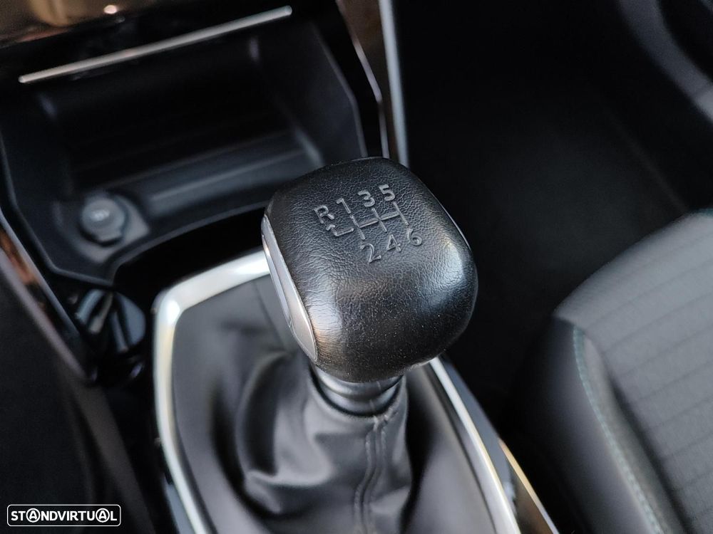 Peugeot 2008 1.2 PureTech Allure Pack - 17