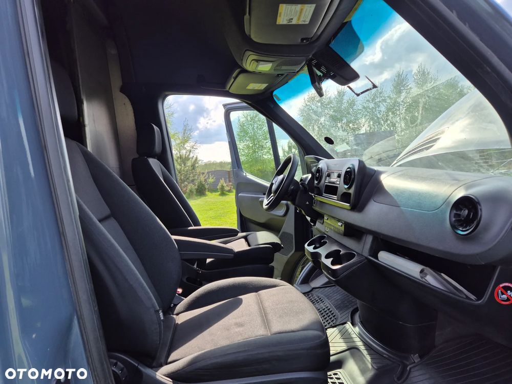 Mercedes-Benz Sprinter - 7