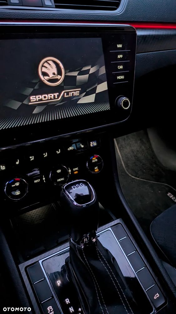 Skoda Superb 2.0 TSI DSG Sportline - 12