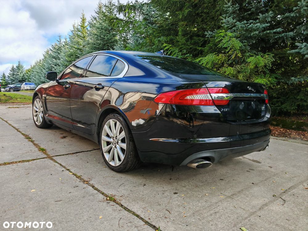 Jaguar XF - 4