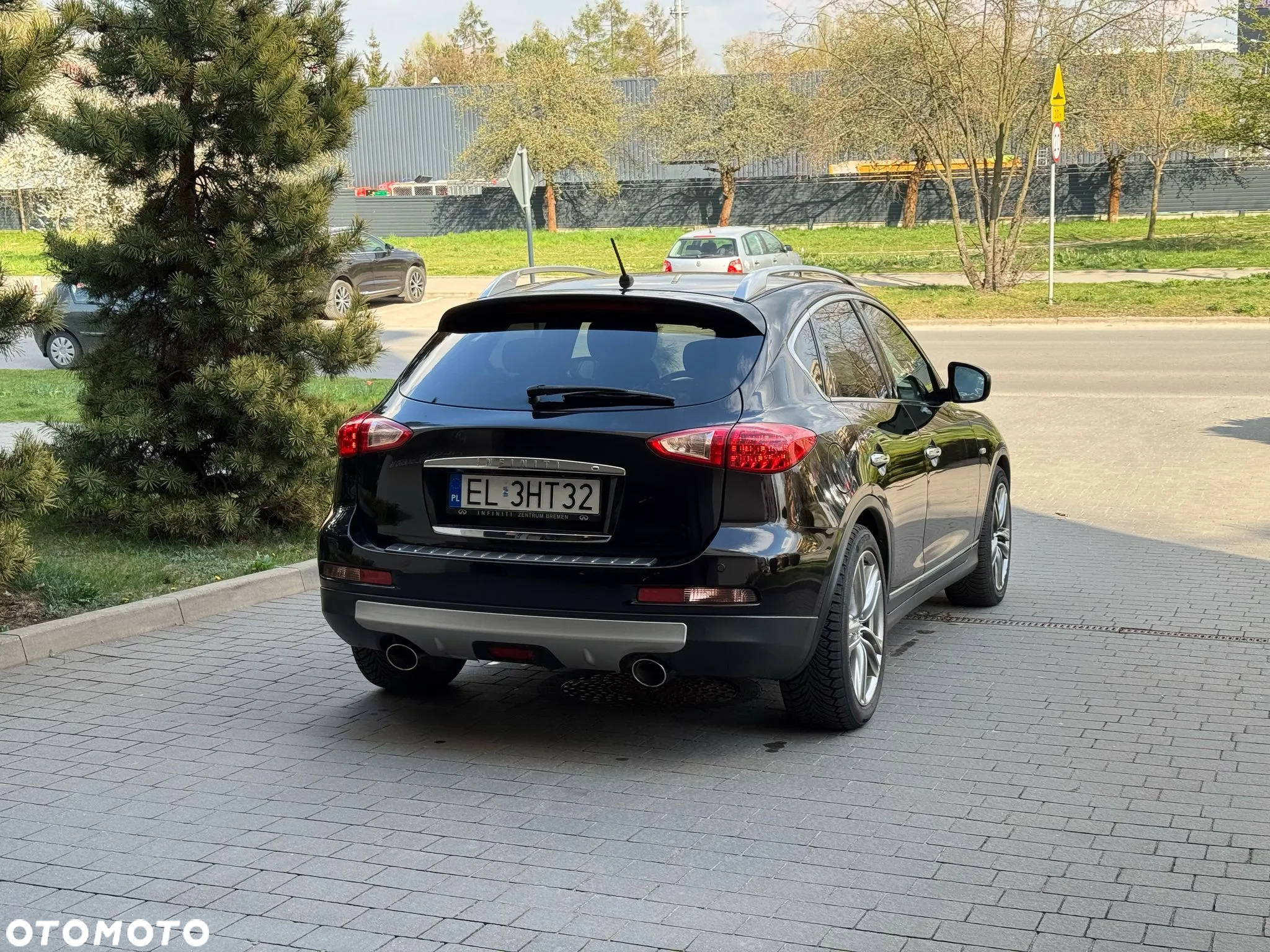 Infiniti EX EX30d Black Premium - 4