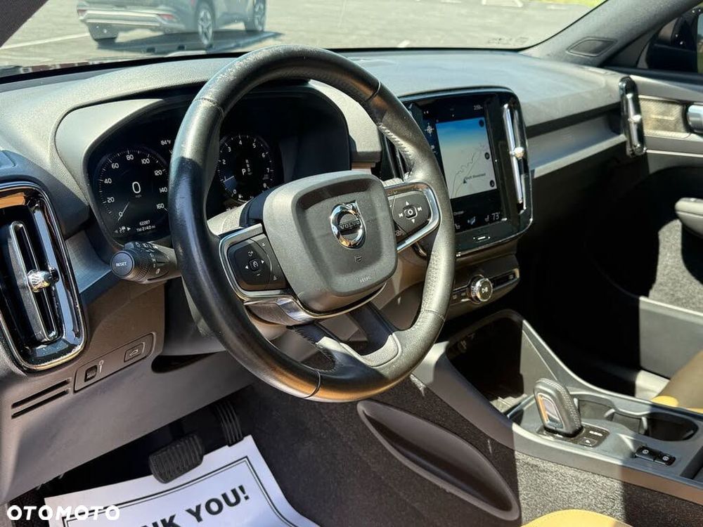 Volvo XC 40 T5 AWD Geartronic Momentum - 8