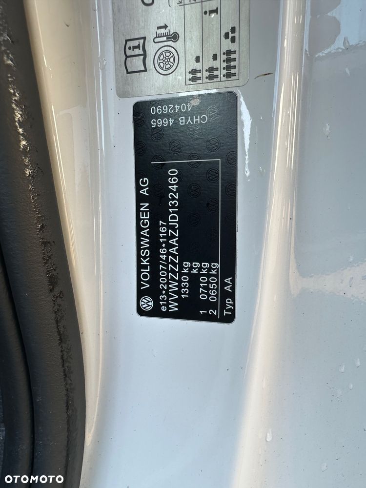 Volkswagen up! BlueMotion Technology street - 12