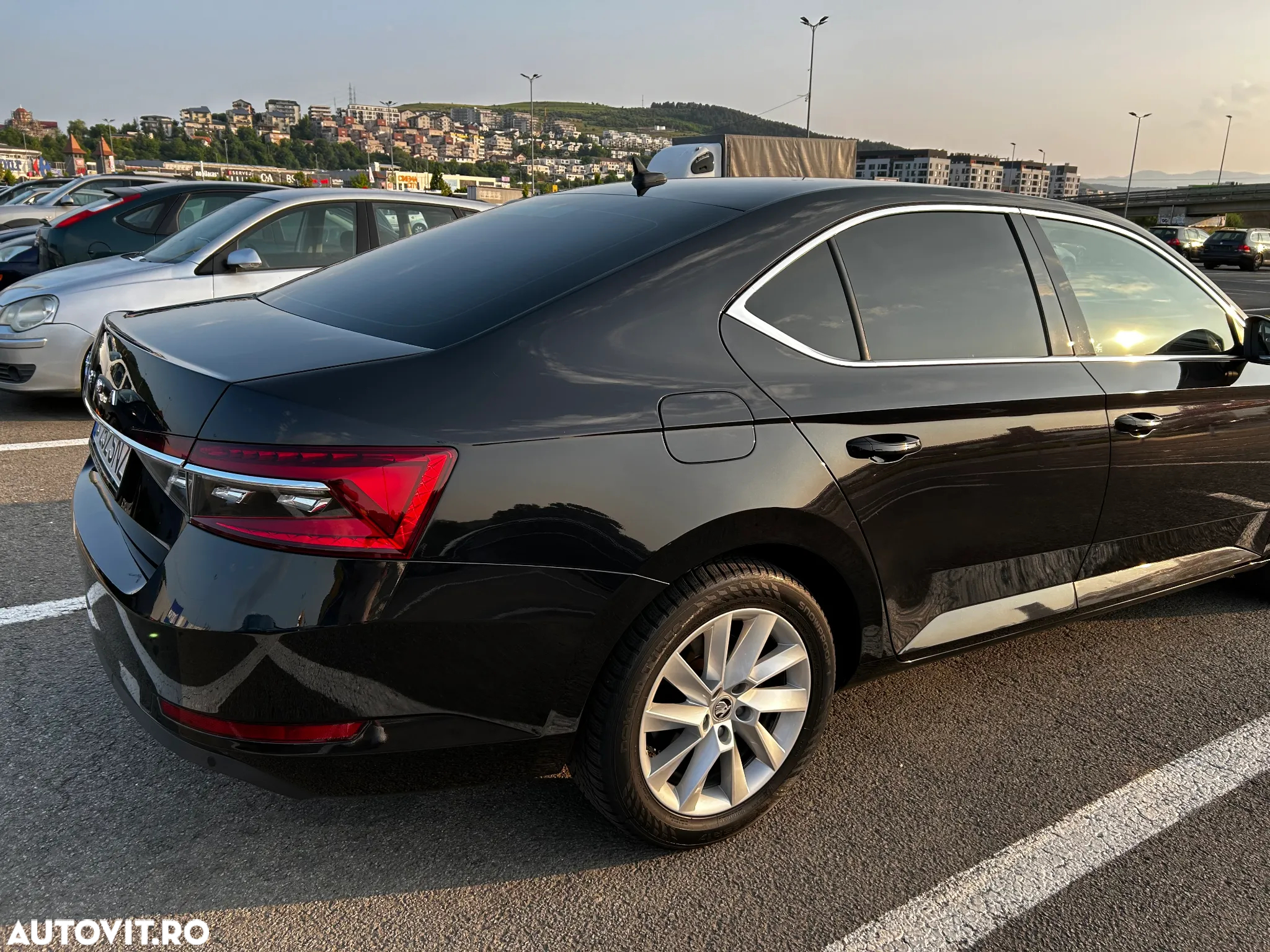 Skoda Superb Combi 2.0 TDI DSG Ambition - 17