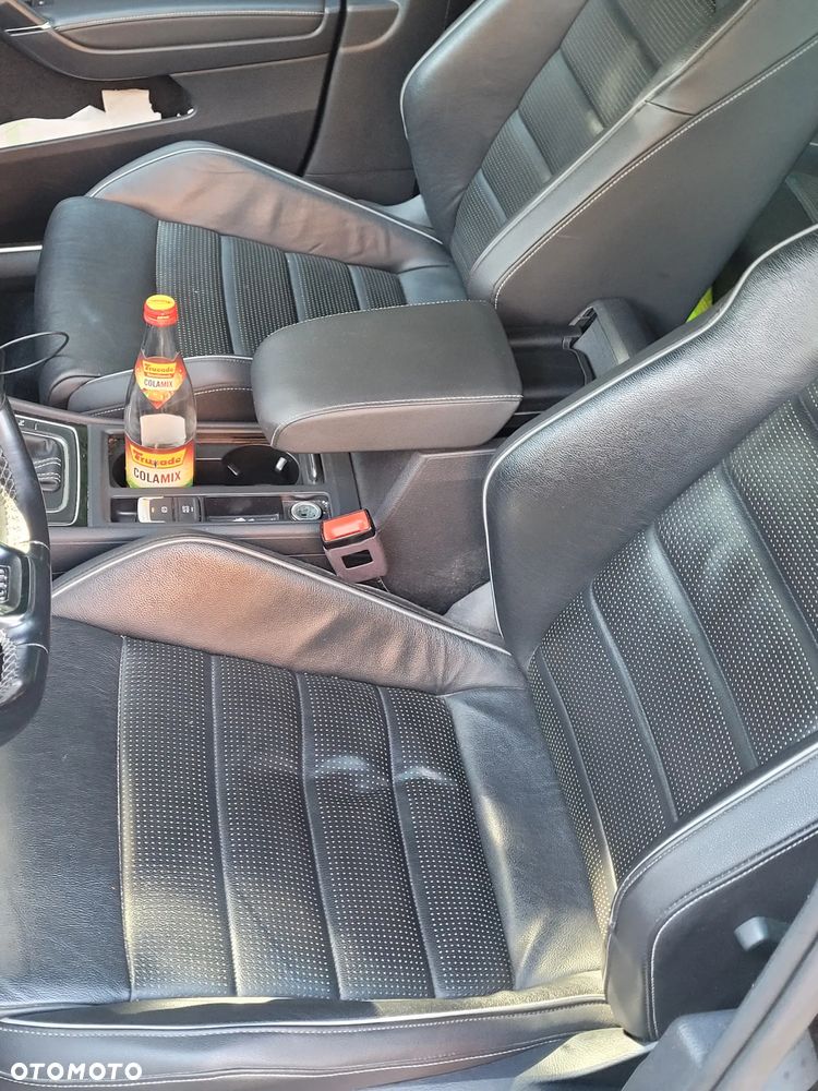 Volkswagen Golf - 4