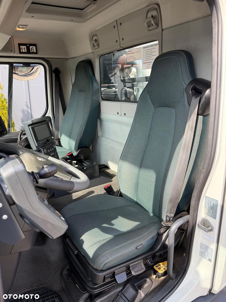 Volvo FL 15.250 Euro 6 // zamiatarka JOHNSTON VT652 //  BUCHER // odkurzacz , polewaczka - 29