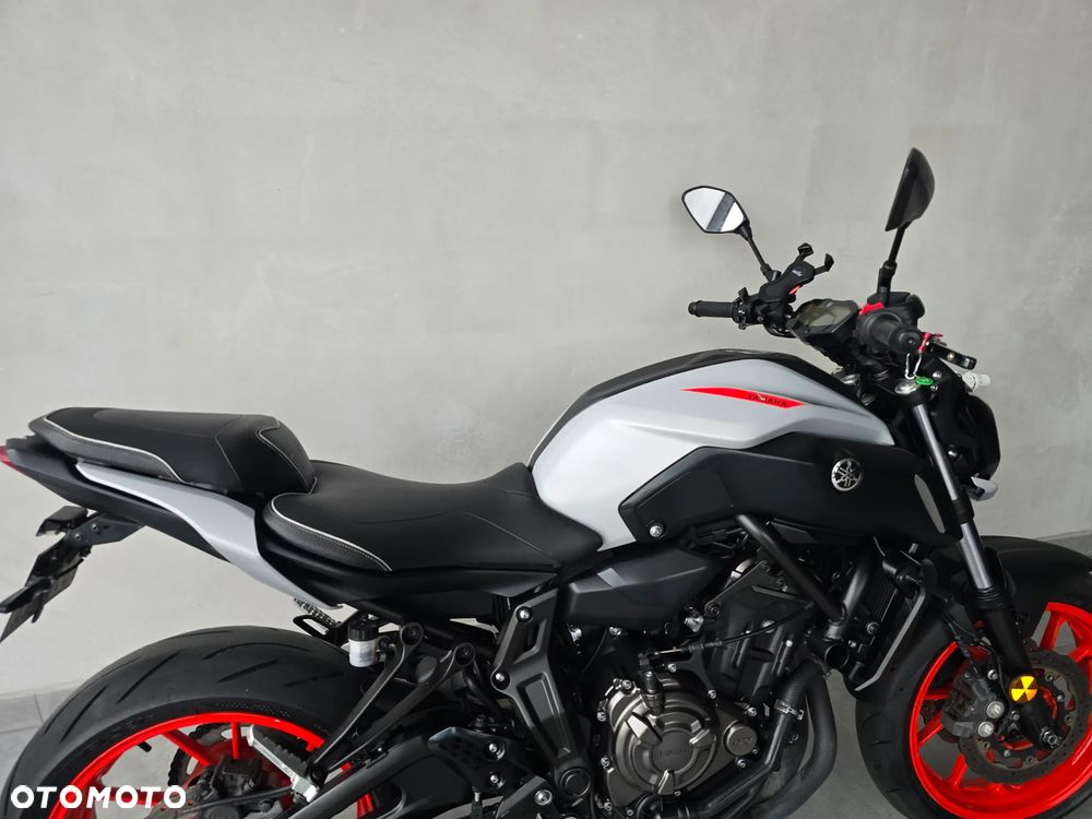 Yamaha MT - 33