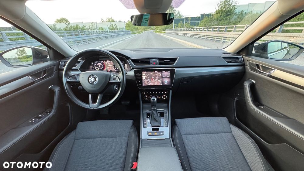 Skoda Superb 2.0 TDI Style DSG - 19