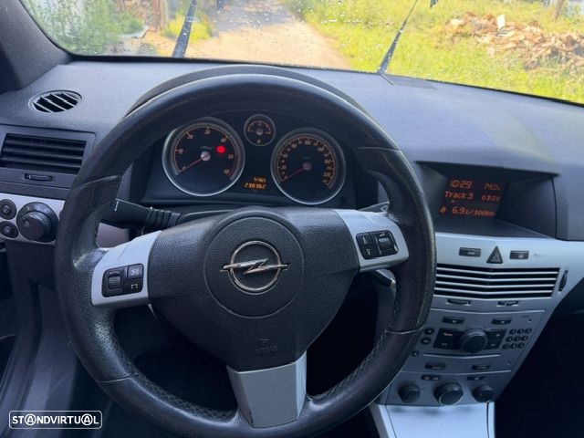 Opel Astra GTC 1.7 CDTI - 4