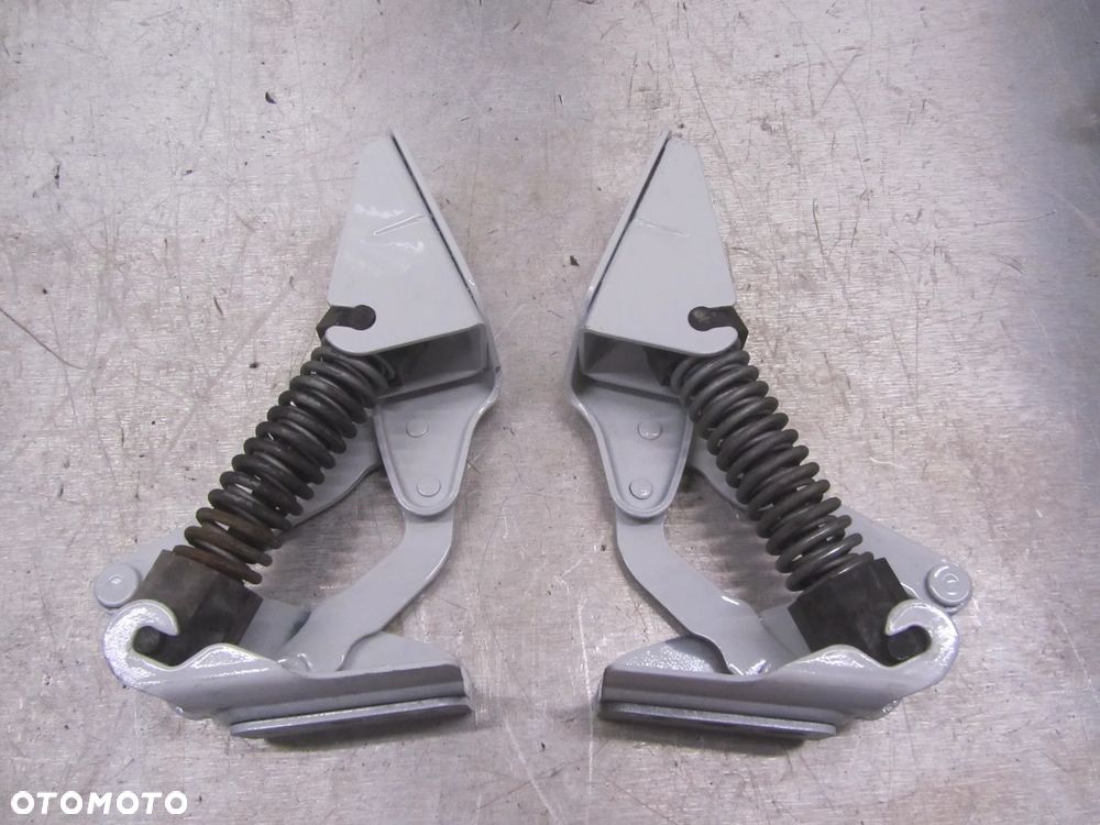 Zawiasy maski lewy-prawy Iveco Daily 2014- - 2