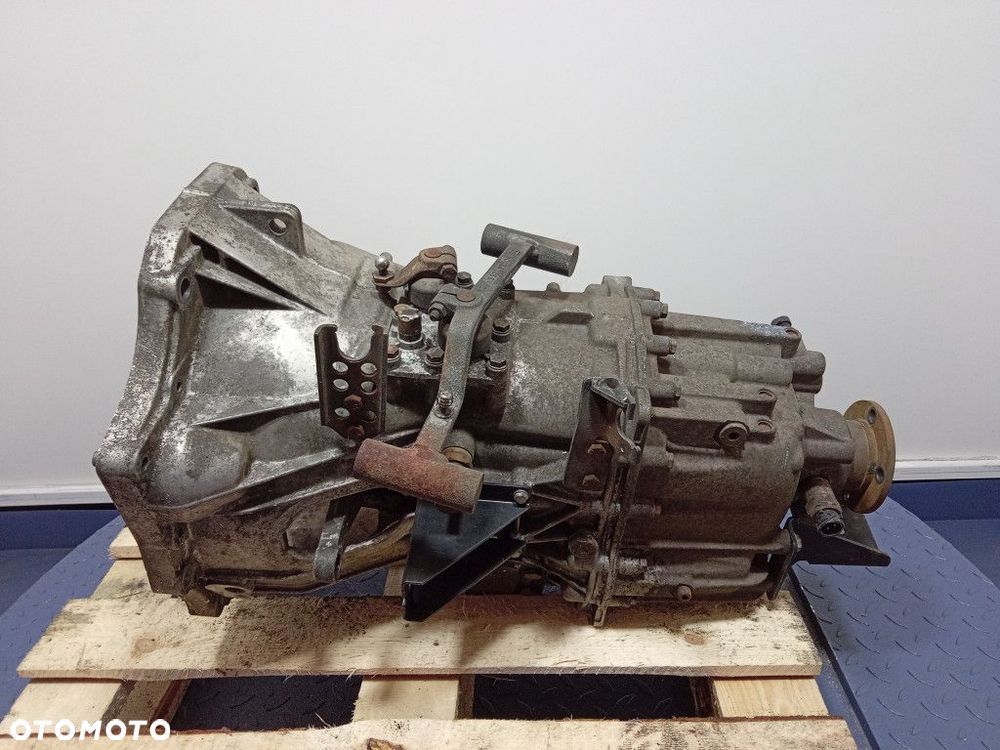 IVECO DAILY 35C13 III 2.8D 125 KM SKRZYNIA MANUALNA 6S300 - 2