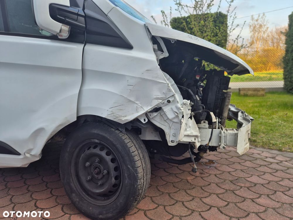 Ford Transit Custom 320 L2H1 Limited (bryg.) - 11