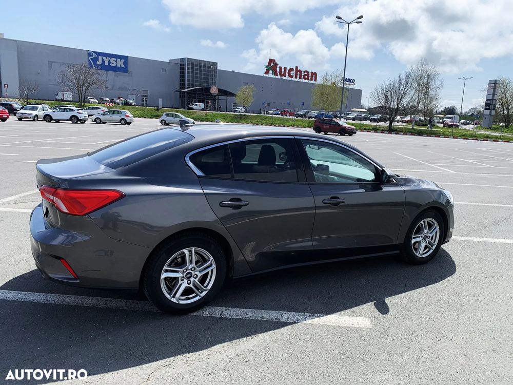 Ford Focus 1.0 EcoBoost Titanium - 4