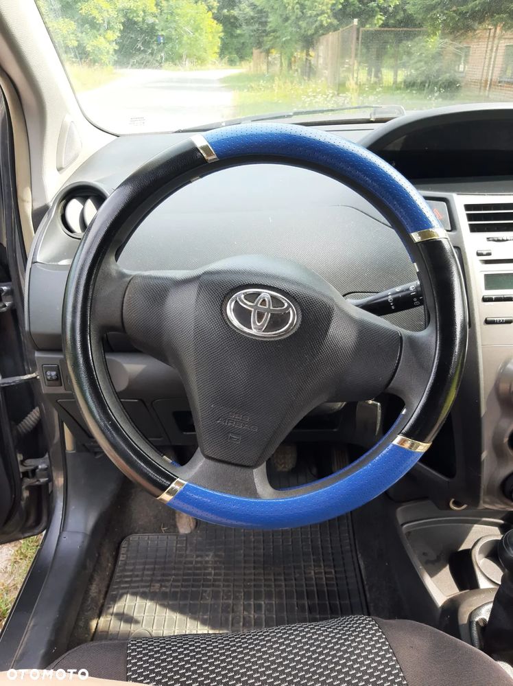 Toyota Yaris 1.0 Entry - 3