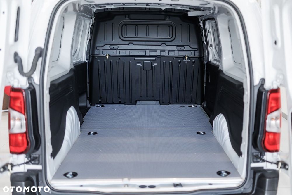 Toyota Proace City - 33