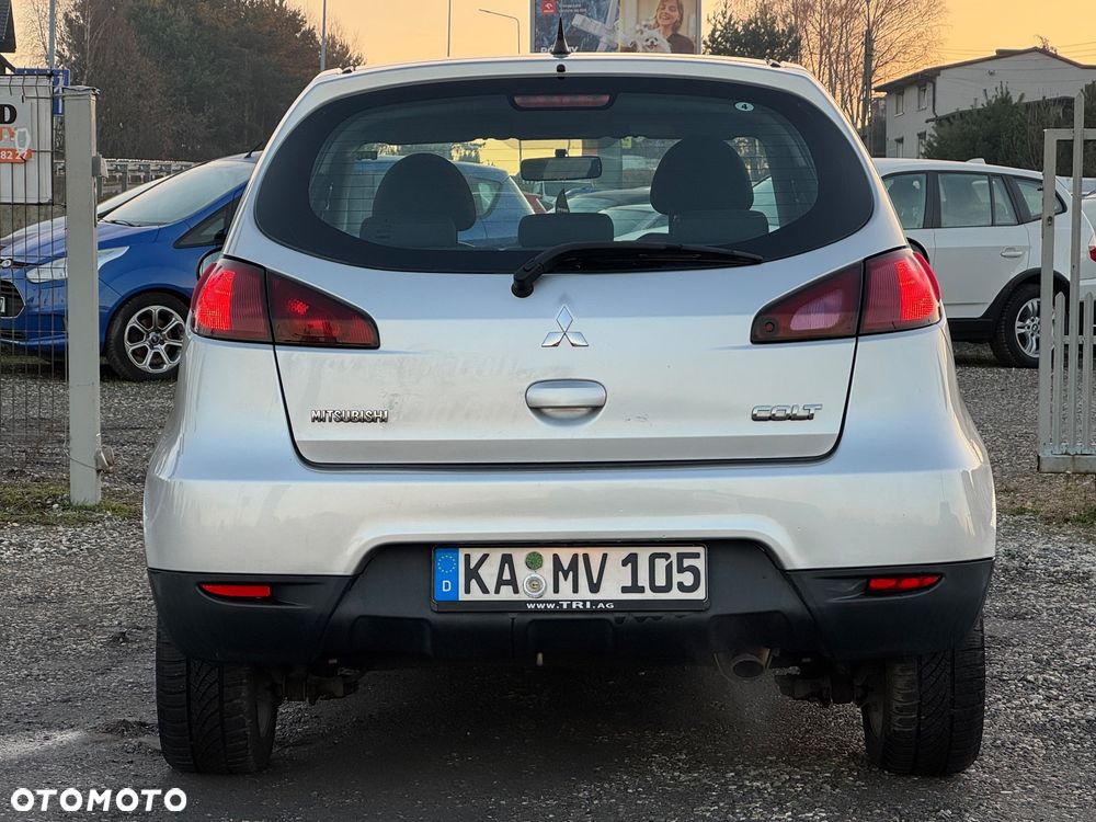 Mitsubishi Colt - 7
