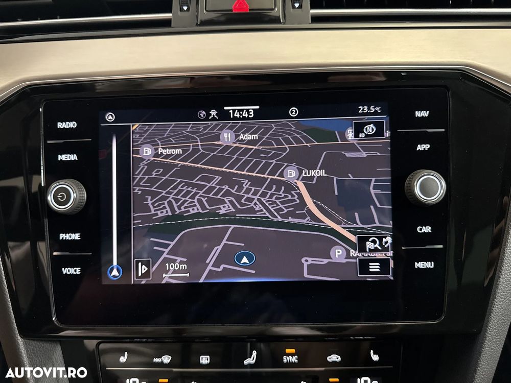 Volkswagen Passat - 20