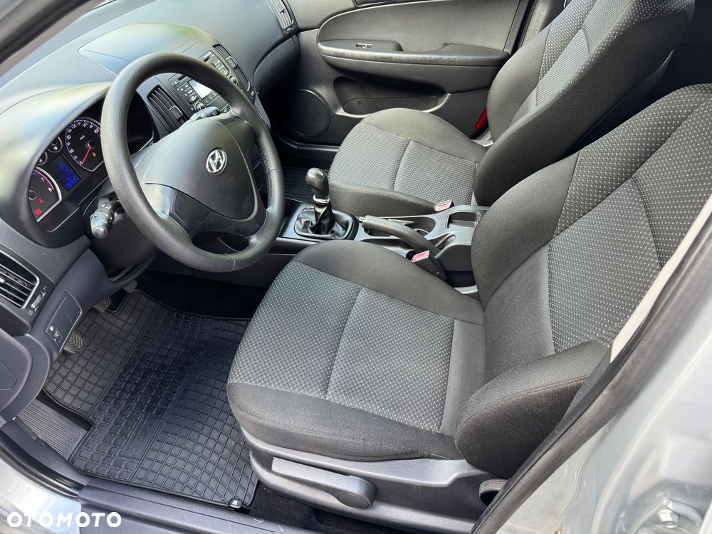 Hyundai i30 1.4 Edition 20 - 22