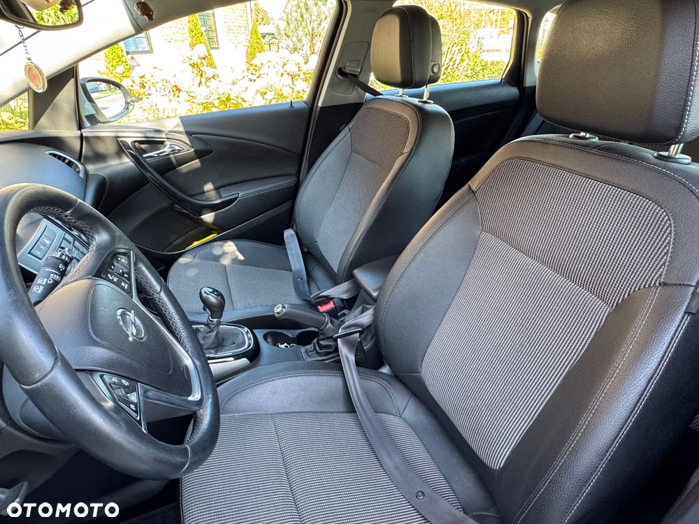 Opel Astra 1.6 CDTI Cosmo - 24