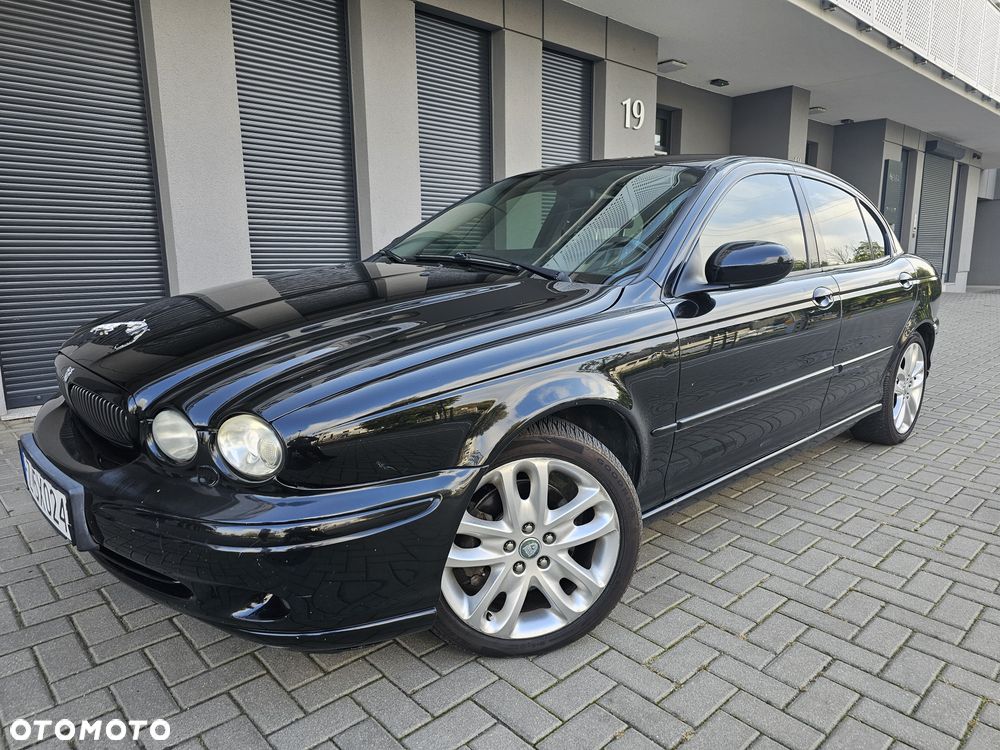 Jaguar X-Type