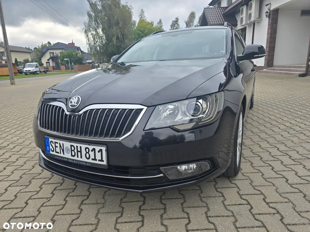 Skoda Superb 2.0 TDI DSG Elegance - 4