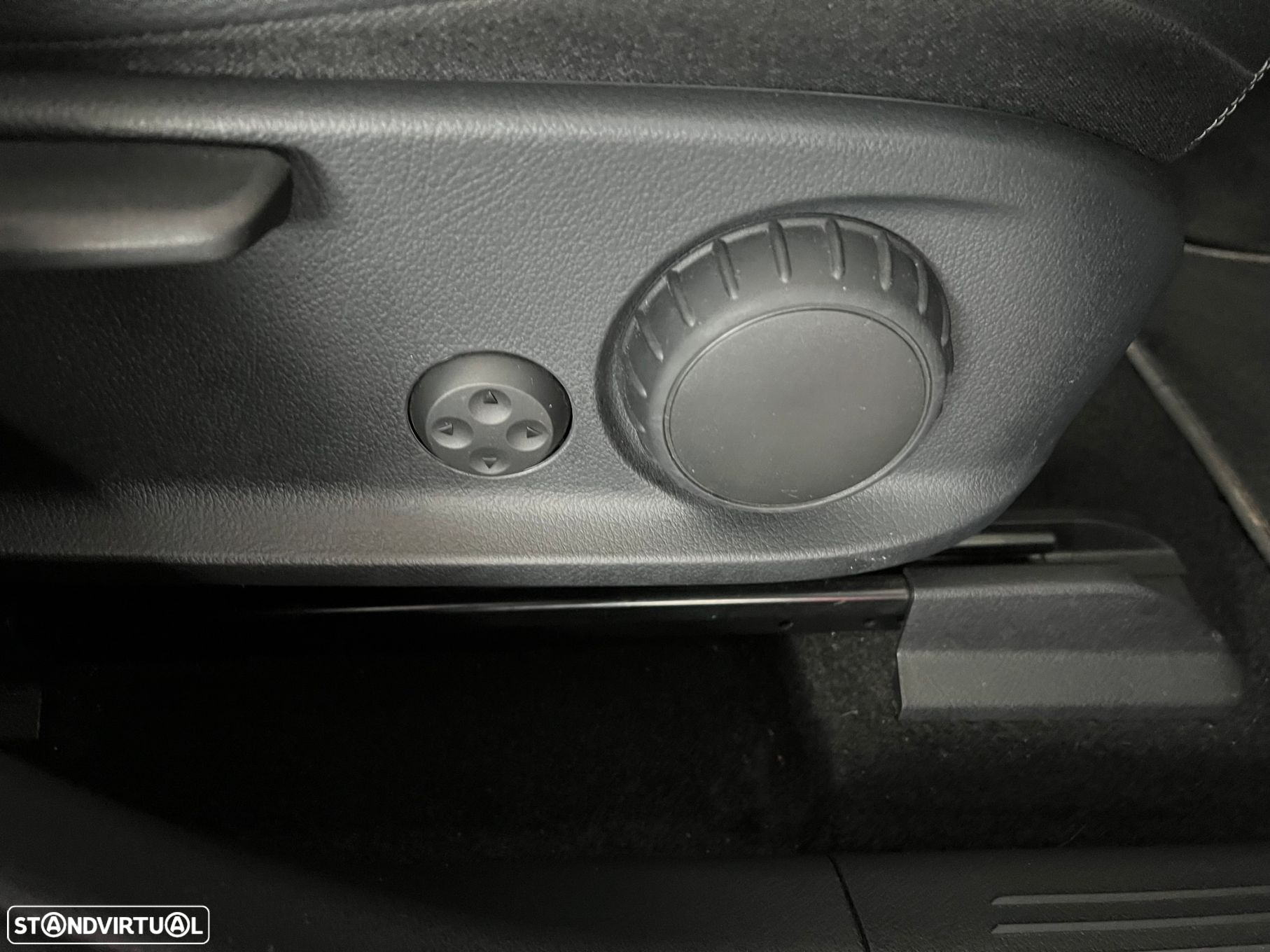 Mercedes-Benz EQA 250+ Progressive - 31