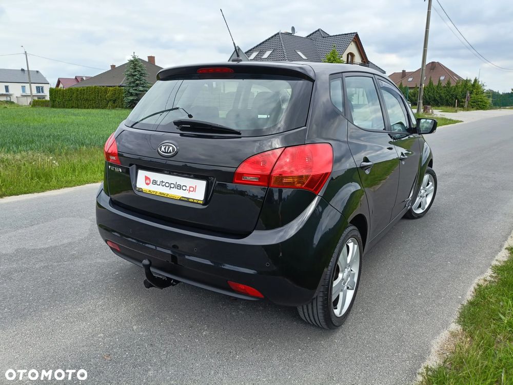 Kia Venga - 33