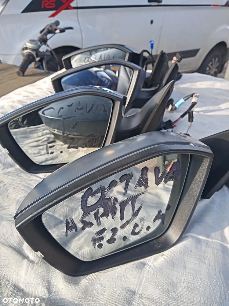 Lusterko SKODA OCTAVIA IV RÓŻNE FUNKCJE lewe prawe - 3