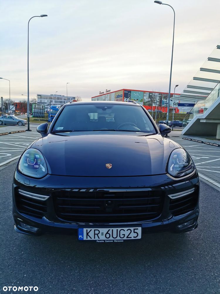 Porsche Cayenne - 6