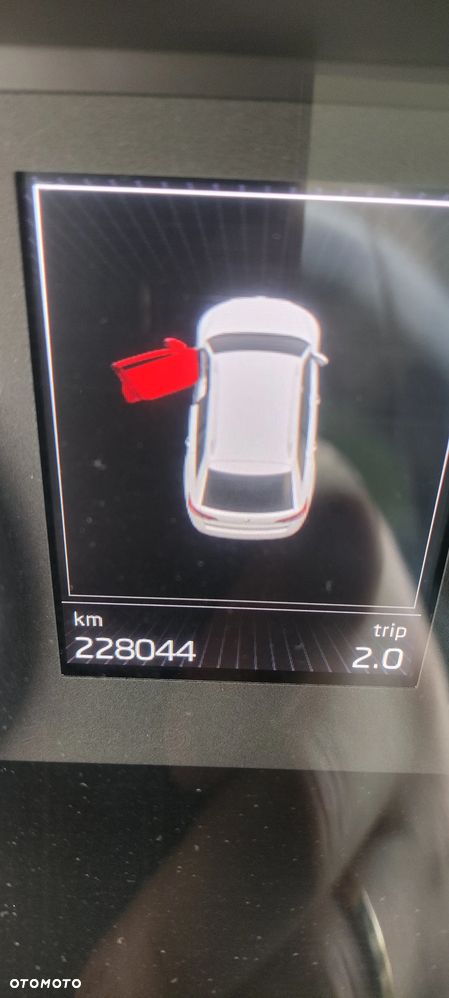 Skoda Superb 2.0 TDI L&K DSG - 38