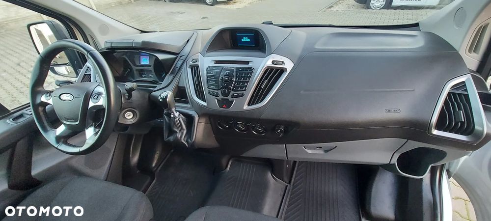 Ford TRANSIT CUSTOM - 18