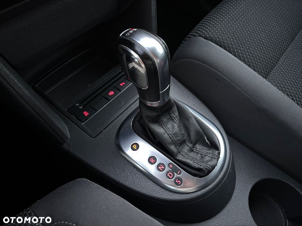 Volkswagen Touran - 14