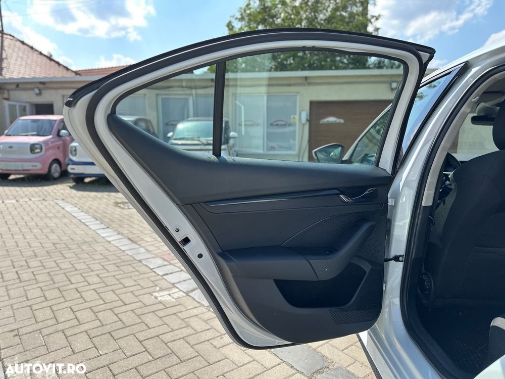 Skoda Octavia 1.5 TSI Ambition - 38