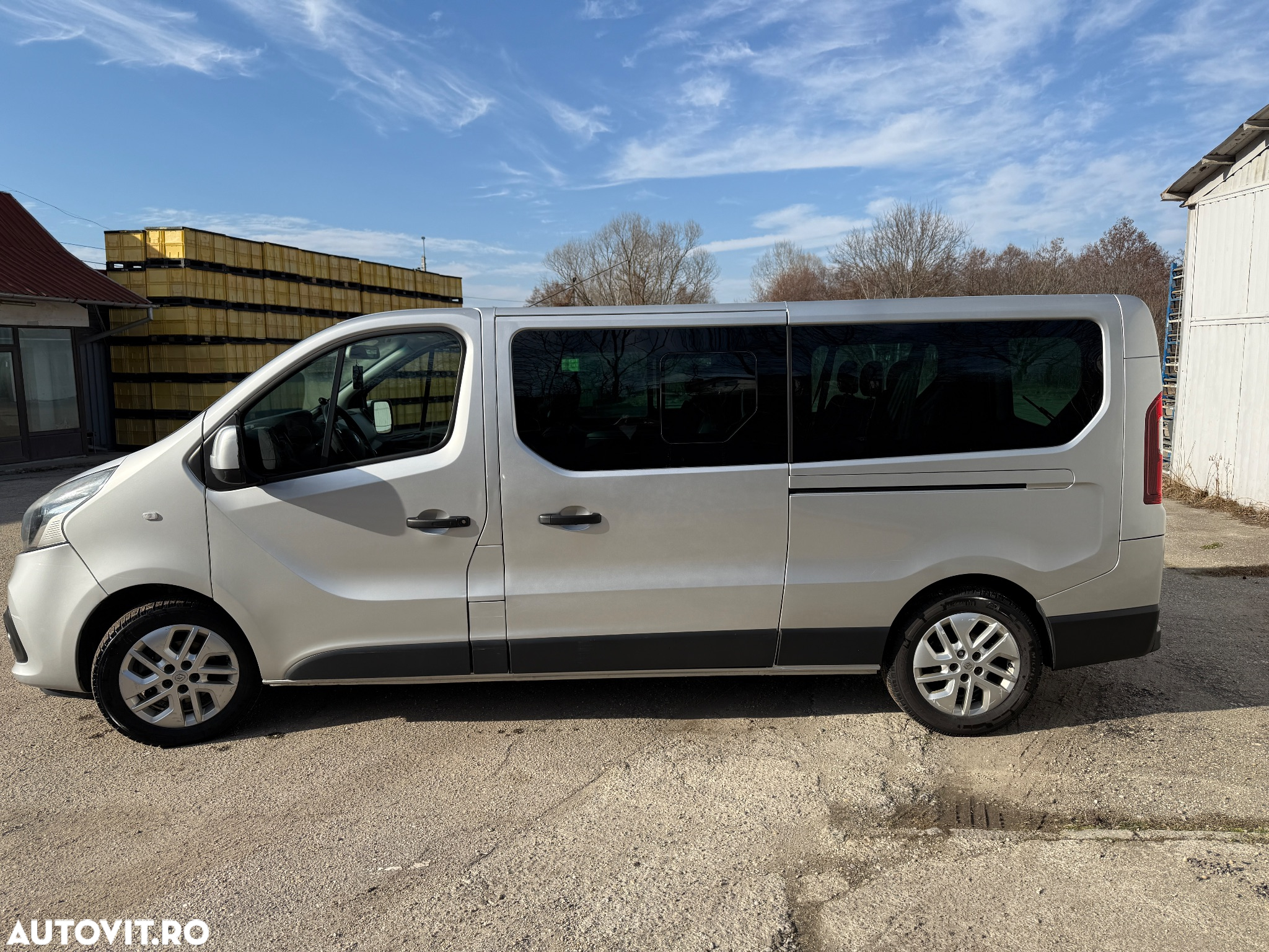 Renault Trafic Combi L2H1 1.6 dCi TT 120 7+1 Expression - 3