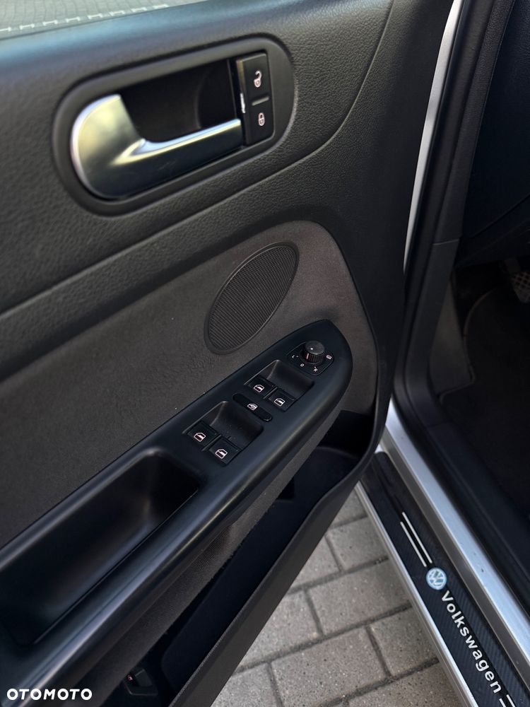 Volkswagen Golf Plus 1.6 TDI Comfortline - 7