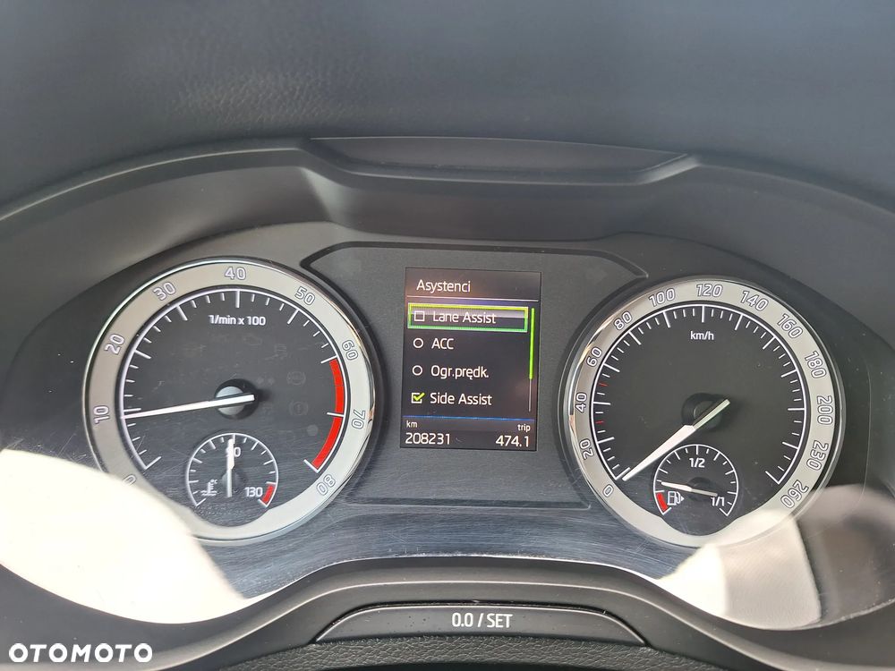 Skoda Karoq 1.5 TSI ACT 4x2 Style DSG - 24