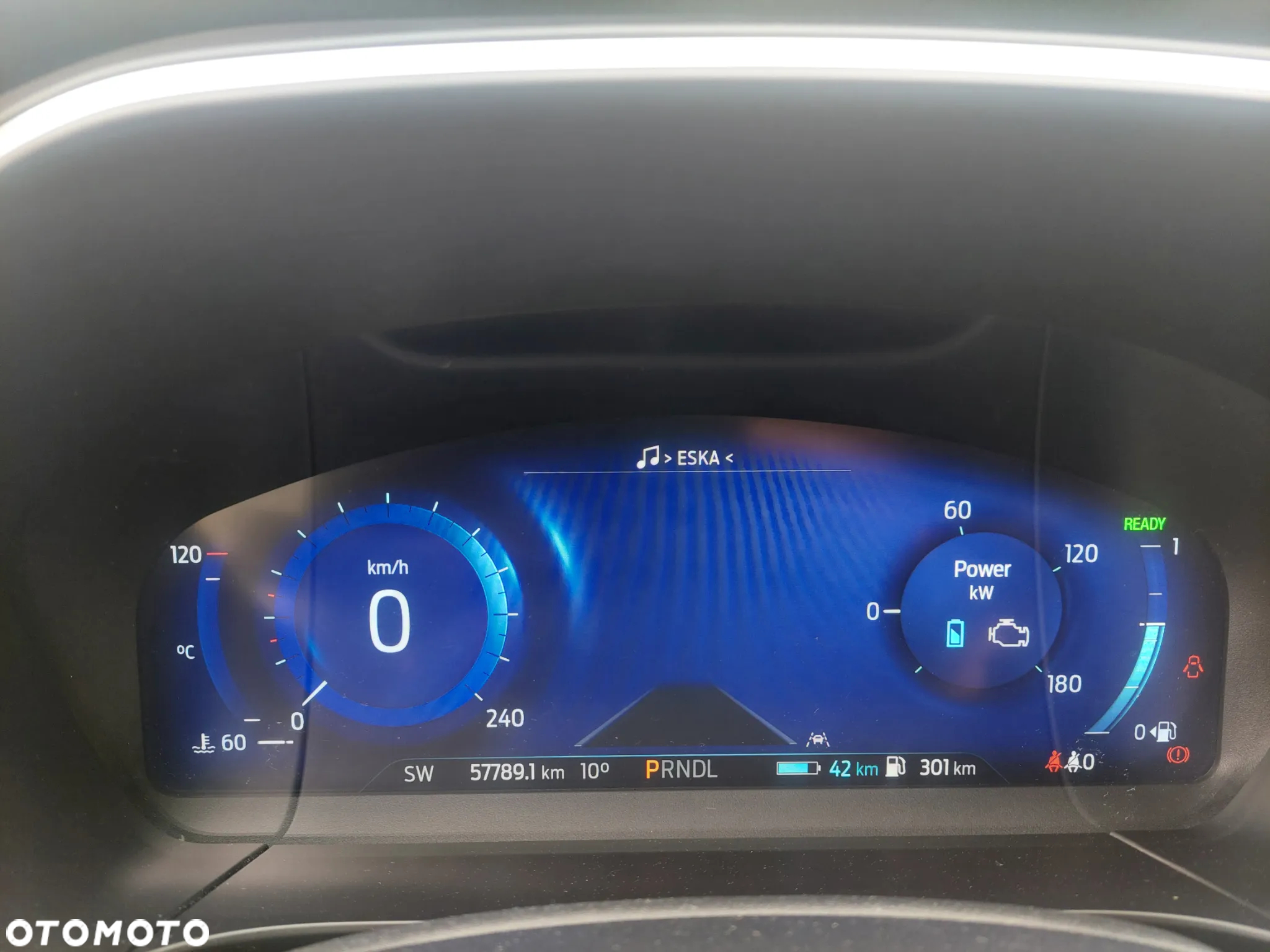 Ford Kuga - 28