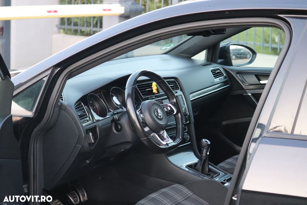Volkswagen Golf 2.0 TDI DPF BMT GTD - 11