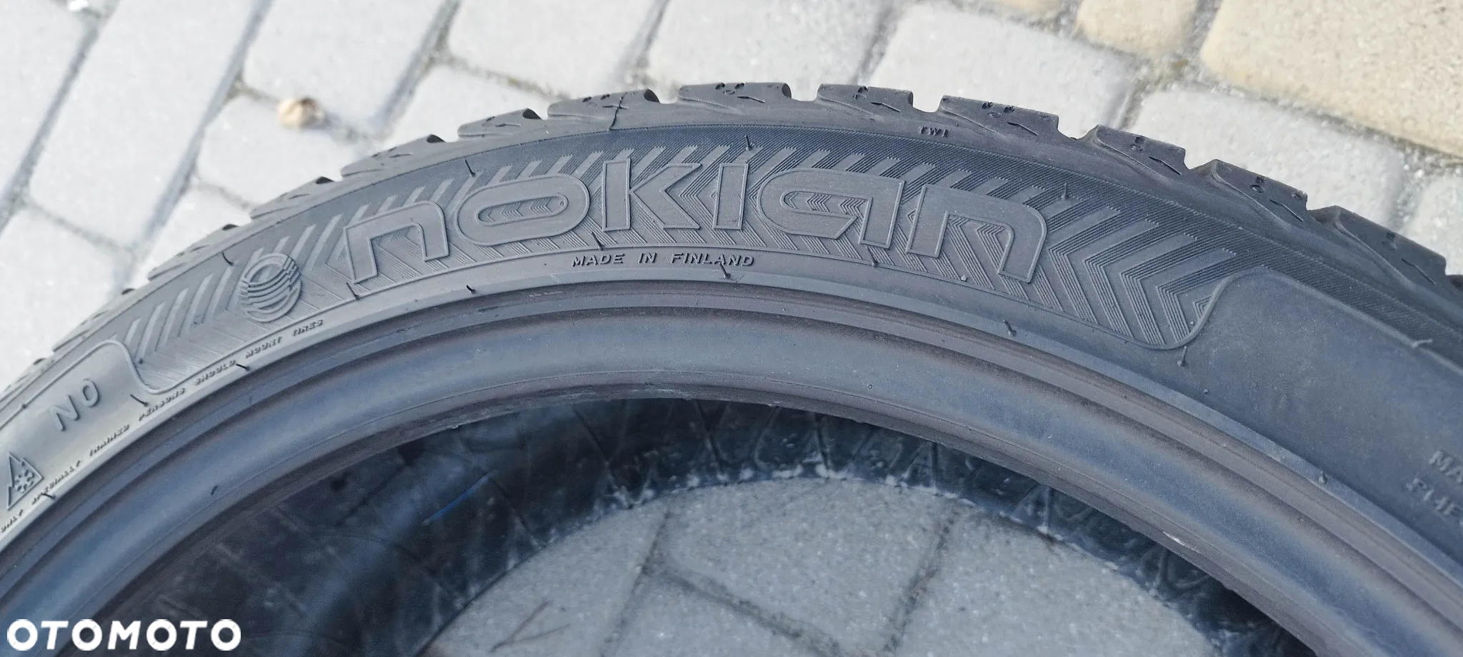 235/40/18 nokian wr n0 extra load - 5