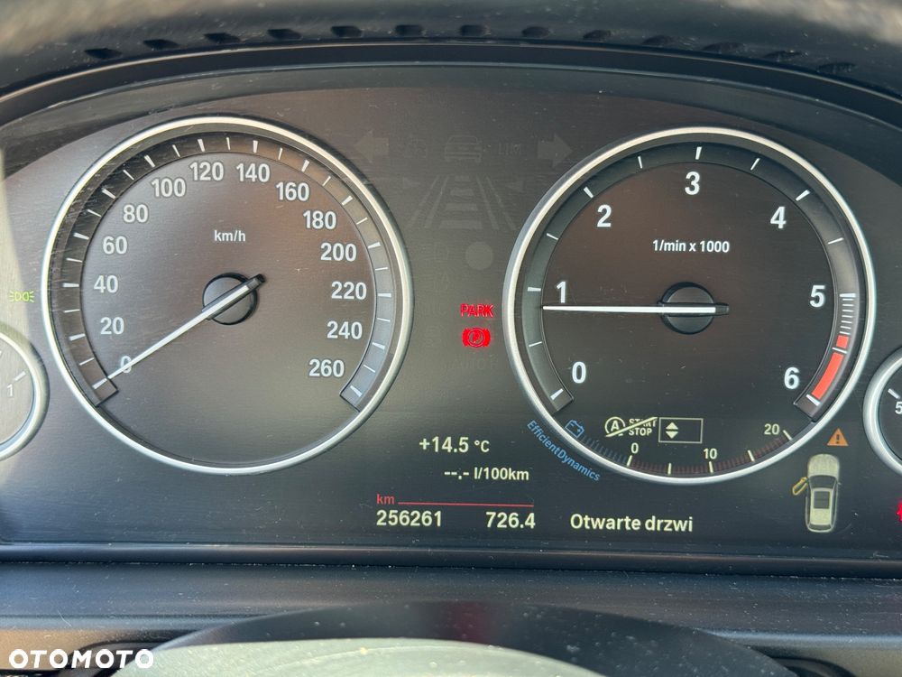 BMW Seria 5 520d Blue Performance - 39