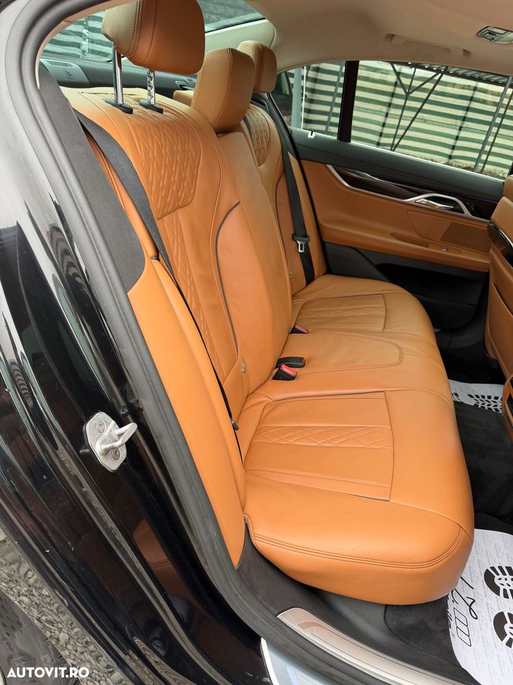 BMW Seria 7 730d xDrive - 25