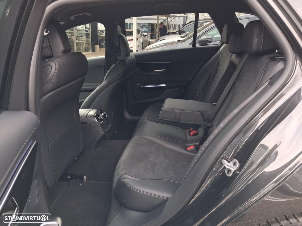 Mercedes-Benz C 300 de AMG Line - 12